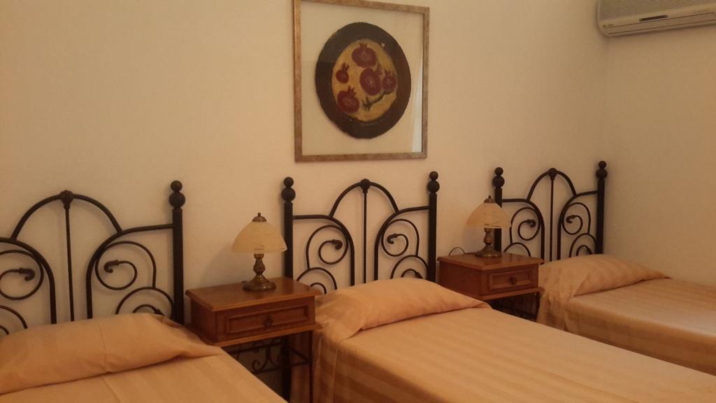 Ege Hotel Τένεδος Δωμάτιο φωτογραφία